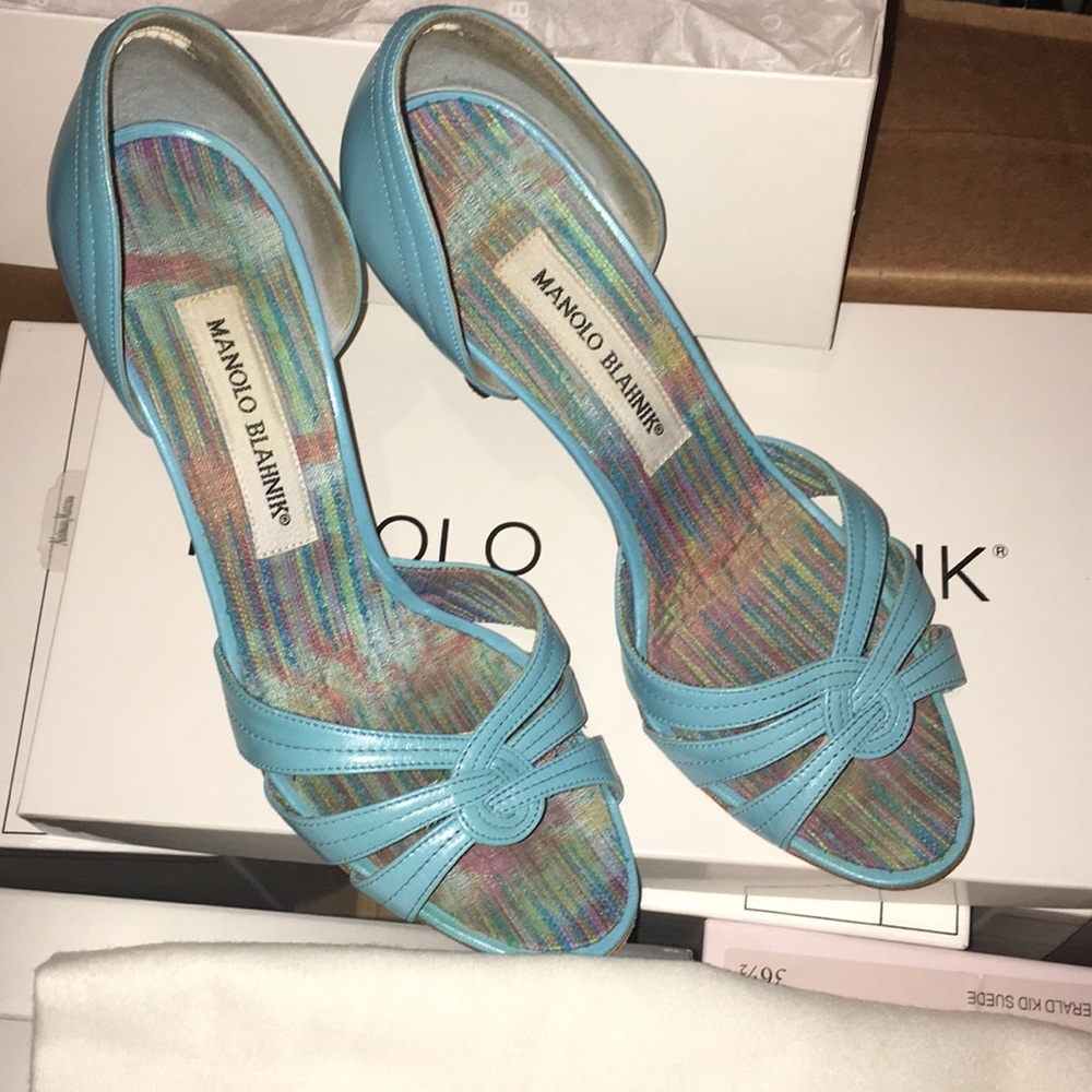 MANOLO BLAHNIK HEEL